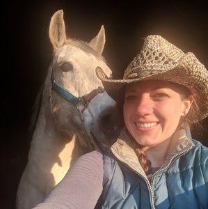 Meet your Posher, Julie